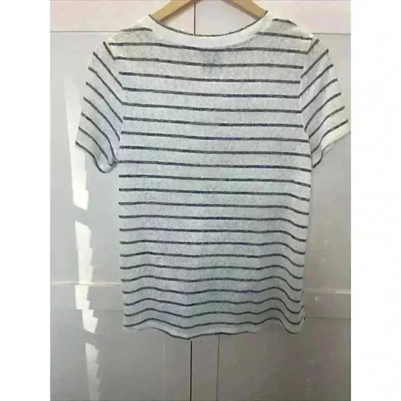 Bobeau Women’s top Size: Small Blue & White Stripes - Picture 6 of 9
